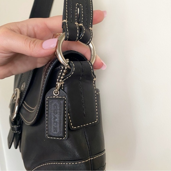 COACH Soho Flap Bag Vintage Y2K Black Leather Silver Buckle - Picture 4 of 12